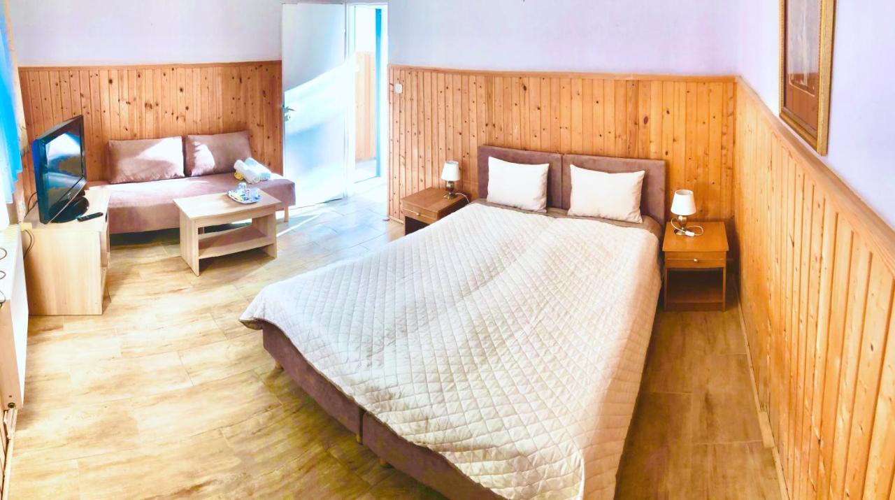 Gosciniec Nad Zalewem Hotell Kąty Rybackie Exteriör bild
