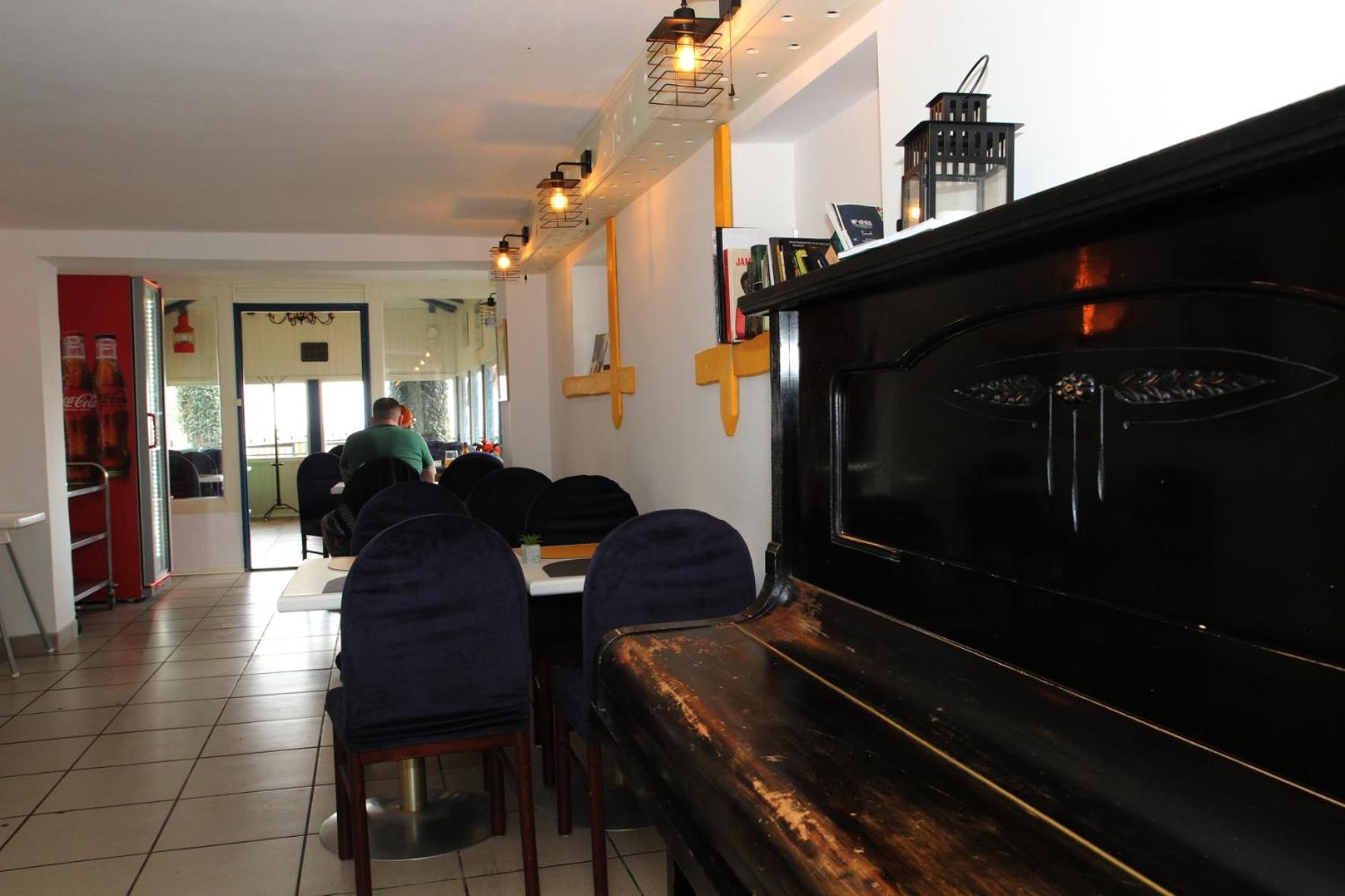 Gosciniec Nad Zalewem Hotell Kąty Rybackie Exteriör bild