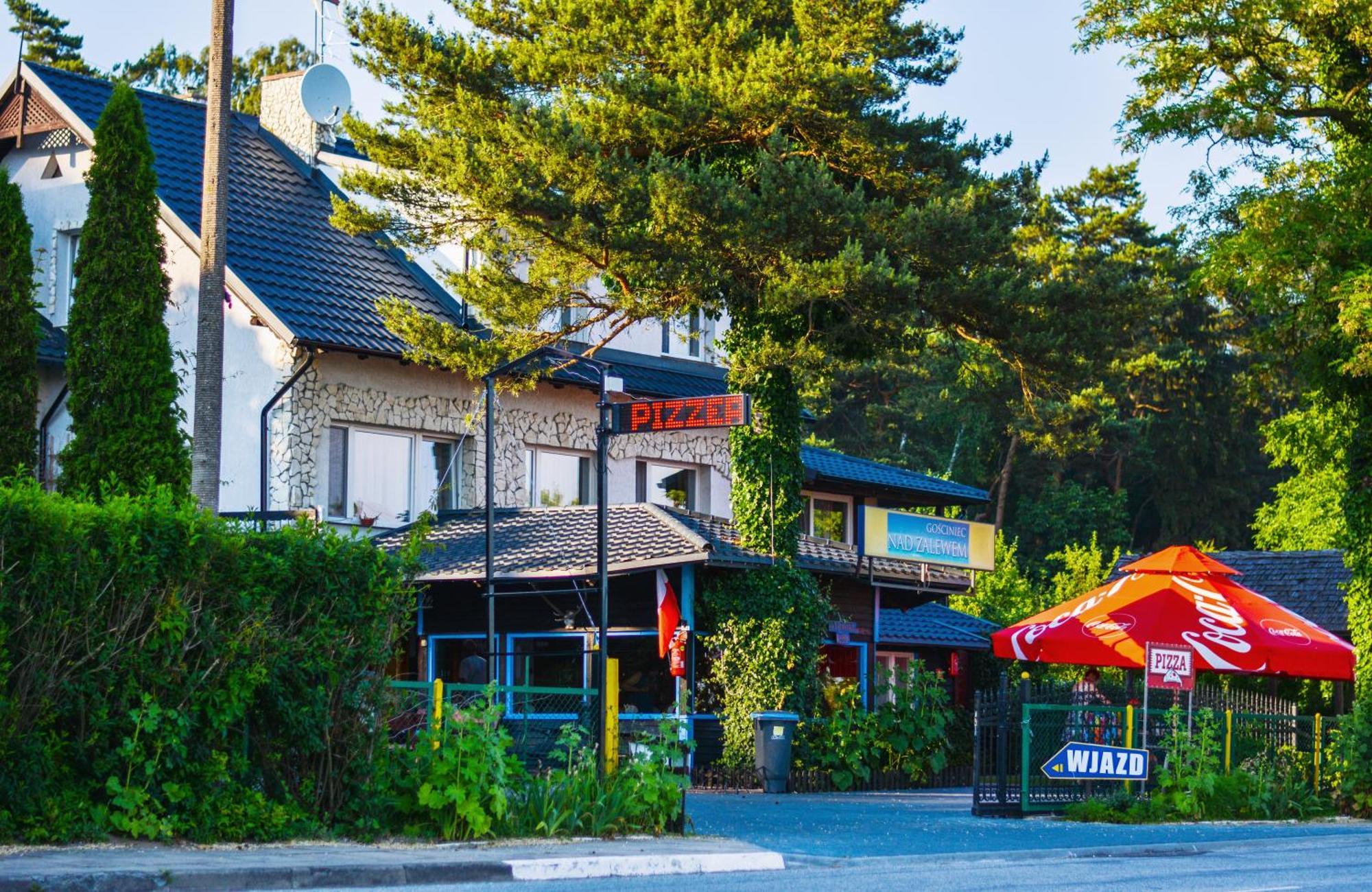 Gosciniec Nad Zalewem Hotell Kąty Rybackie Exteriör bild